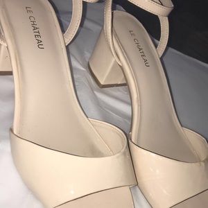 Le chateau heels